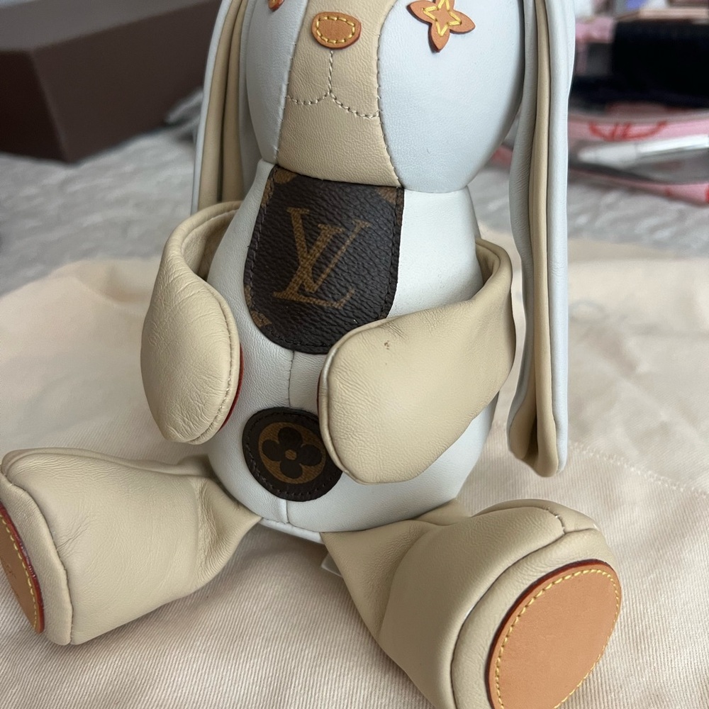 Louis Vuitton Dou dou bunny rare